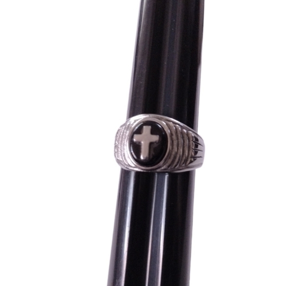 Men's Onyx & Stainless Steel Cross Ring 9.25 NWOT - Picture 1 of 2